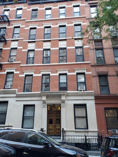 Facade - 227 E 88th St