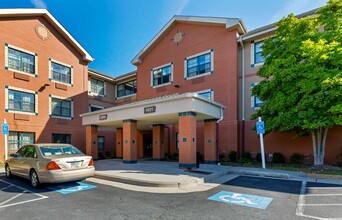 Building Photo - Furnished Studio-Washington, D.C. - Herndon - Dulles