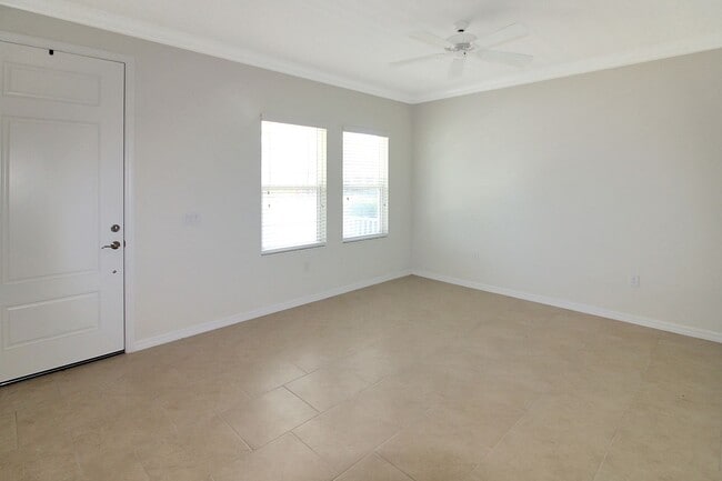 Building Photo - Windwood Annual Home for Rent