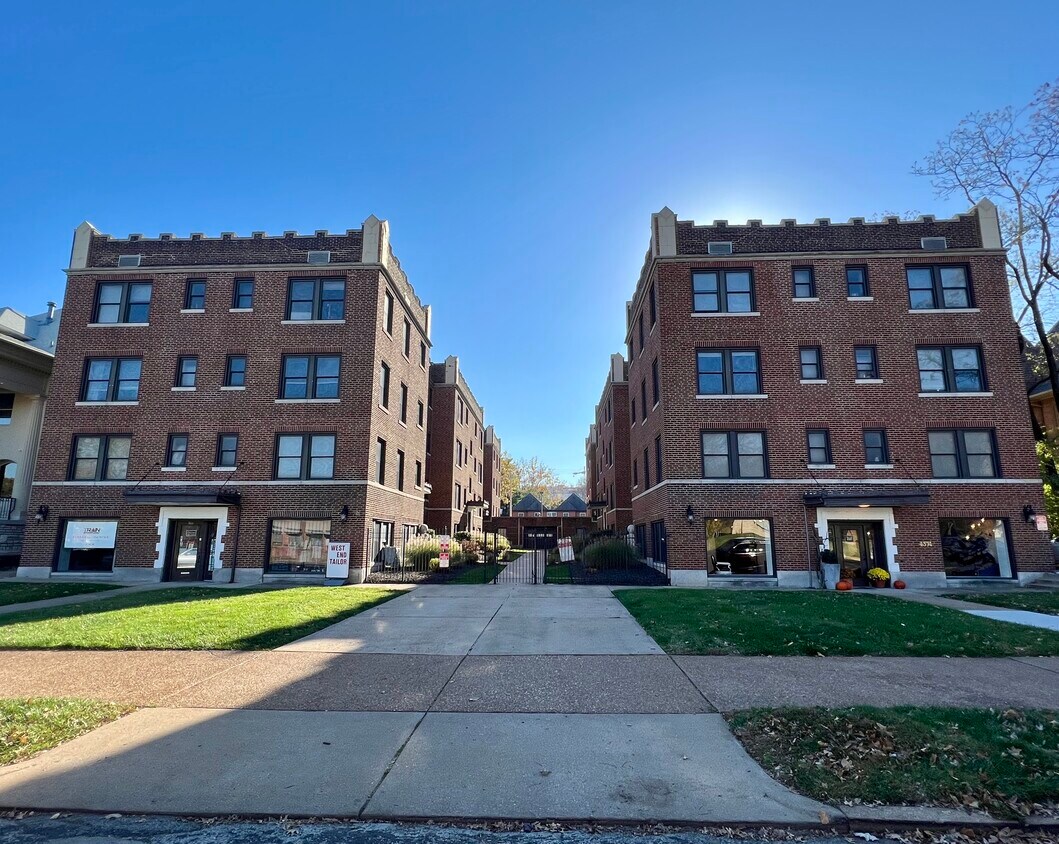 Primary Photo - 4368 Lindell Blvd - Philip H. Barron Realty