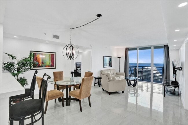 Building Photo - 335 S Biscayne Blvd