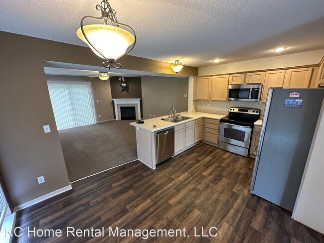 Foto del edificio - 3 br, 2.5 bath House - 8027 N. Lawn Ave.