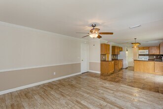 Building Photo - 1123 Cascade Creek Dr