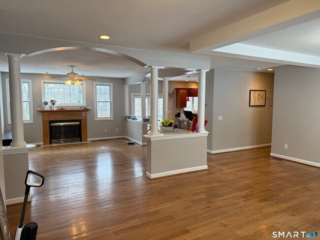 Foto del edificio - 104 Valley View Rd