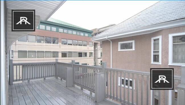 Building Photo - 4 bedroom in Newton MA 02458