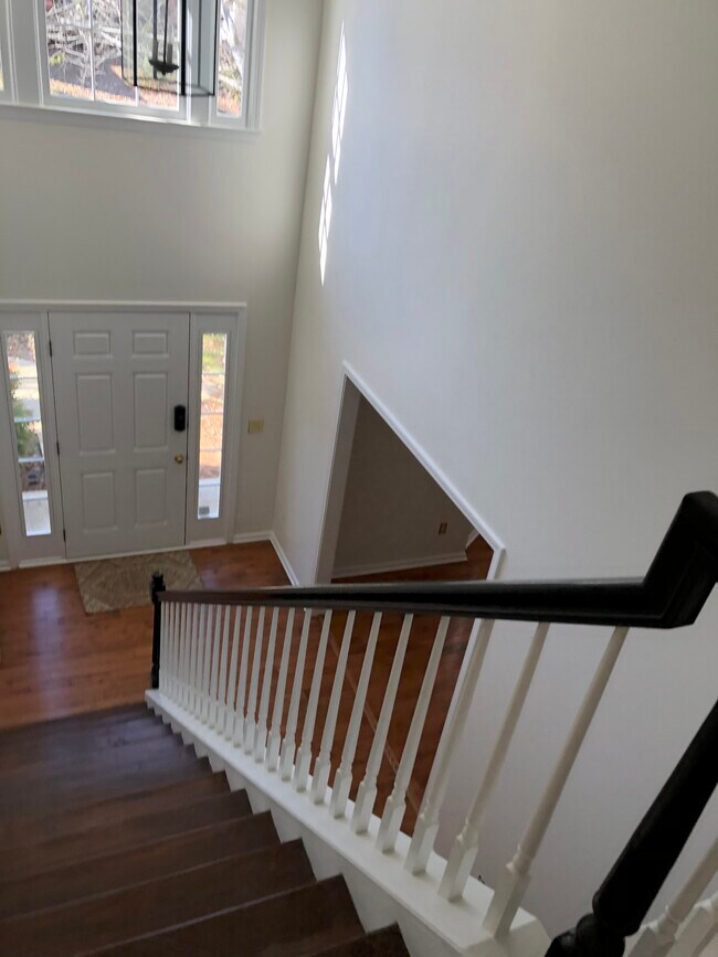 View of foyer from top floor. - 41 Bridle Ln