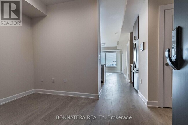 Photo du bâtiment - 3200-3200 William Coltson Ave