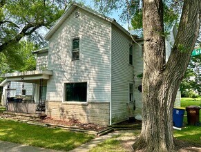 Building Photo - 314 N Marion St