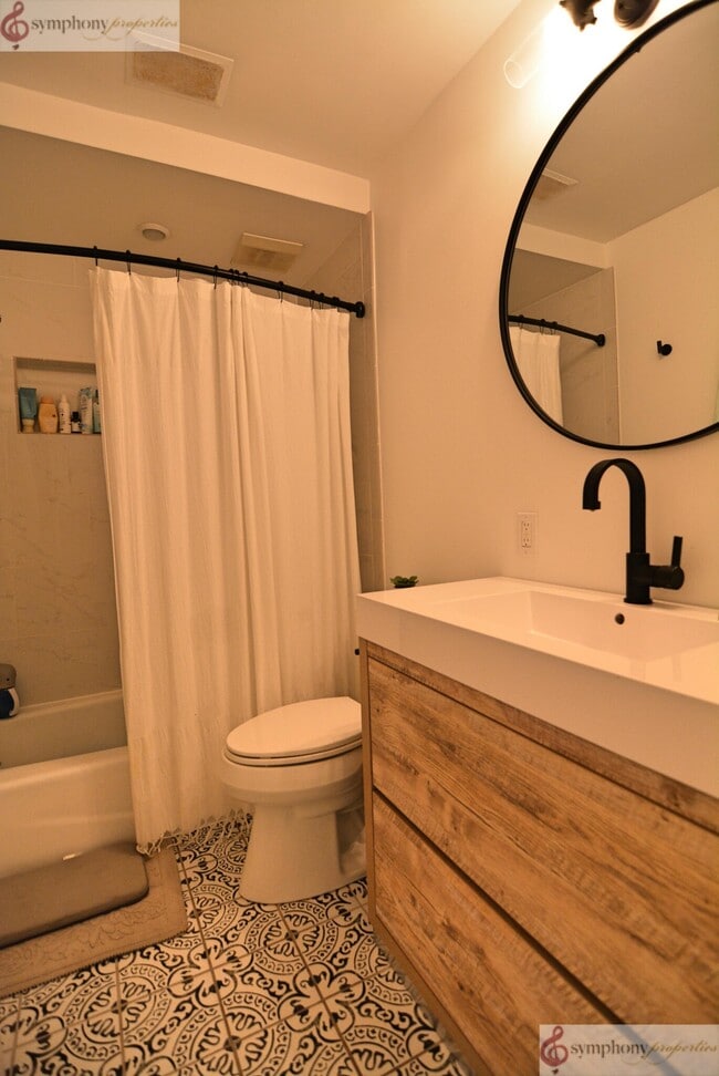 Building Photo - 48 Pleasant St