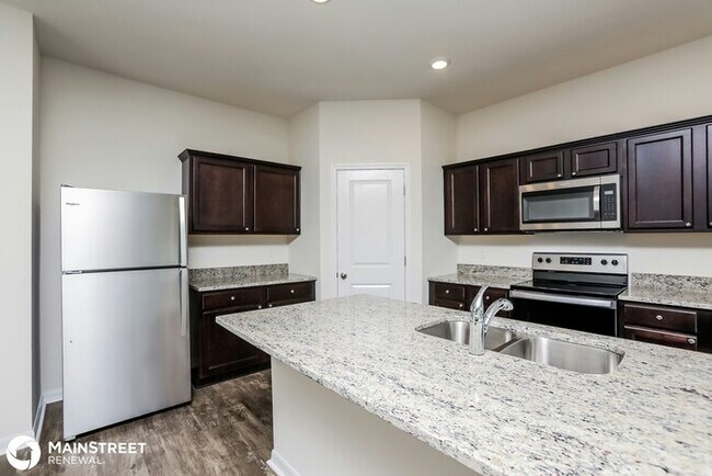Building Photo - 2831 Neverland Dr