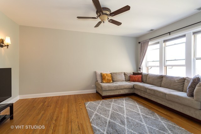 Foto del edificio - 2951 N Talman Ave