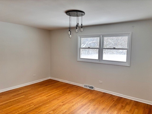 Building Photo - 330 E River Rd