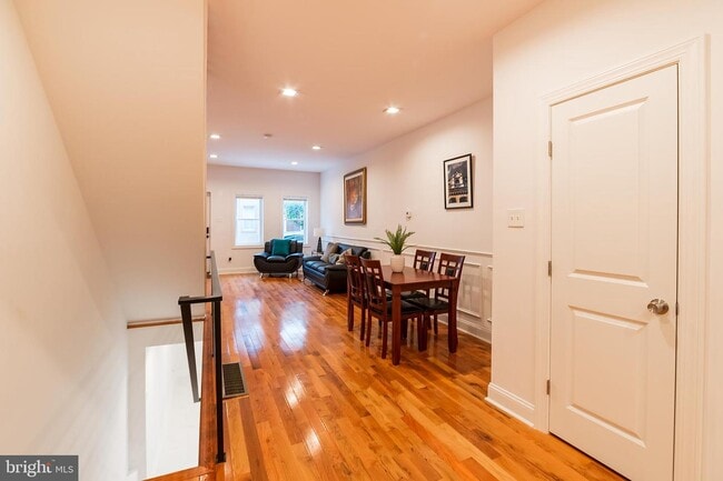 Building Photo - 1636 Annin St