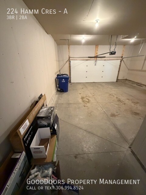Building Photo - 224 Hamm Cres