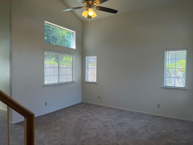 Building Photo - 8317 Bramble Bush Cir