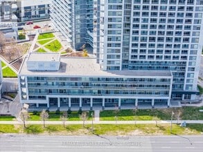 Building Photo - 2015 Sheppard Ave E