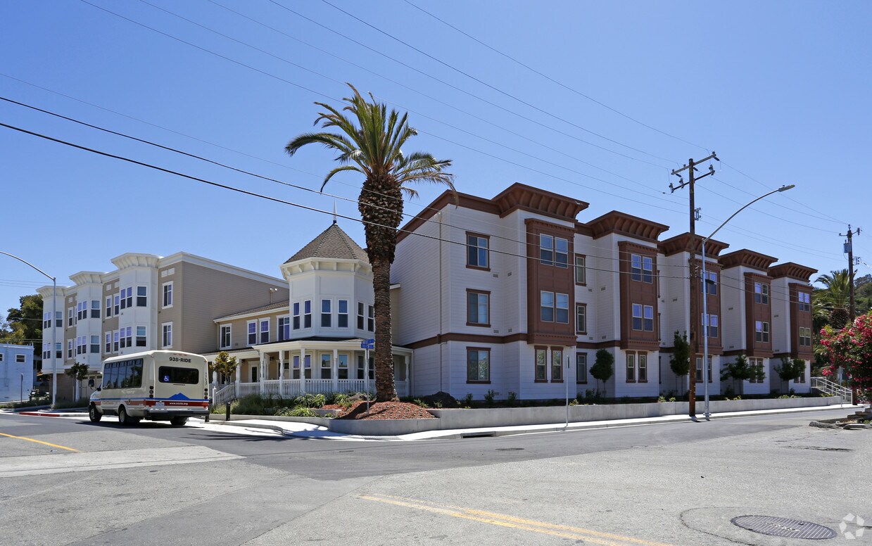 Primary Photo - Berrellesa Palms