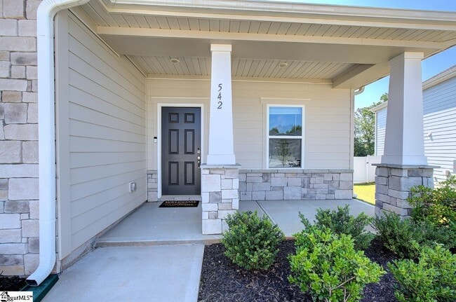 Building Photo - 542 Silverado Ave