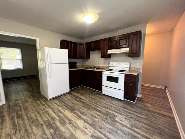 Foto del edificio - 6593 Stillwater Dr