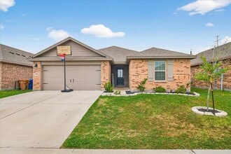 Building Photo - 8121 Cattlemen Dr