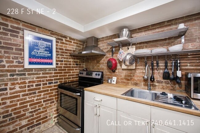 Building Photo - 228 F St NE