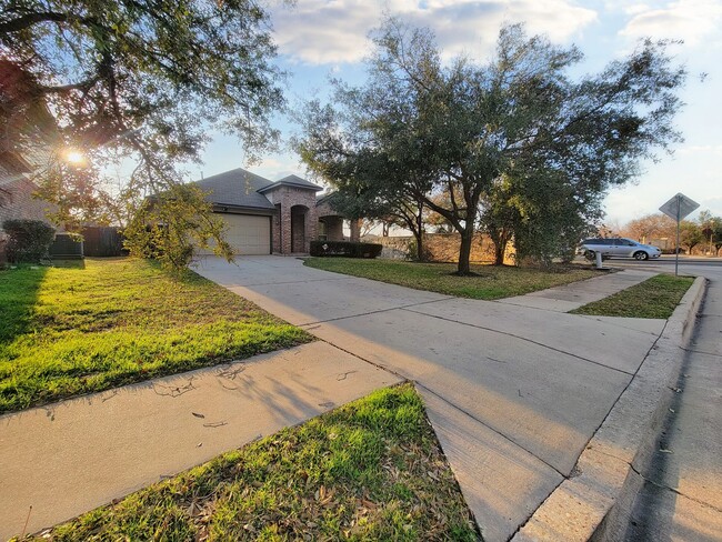 Building Photo - Beautiful 4 BR / 2 BA Home for Rent in Austin