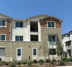 Building Photo - 6136 Valentina Wy