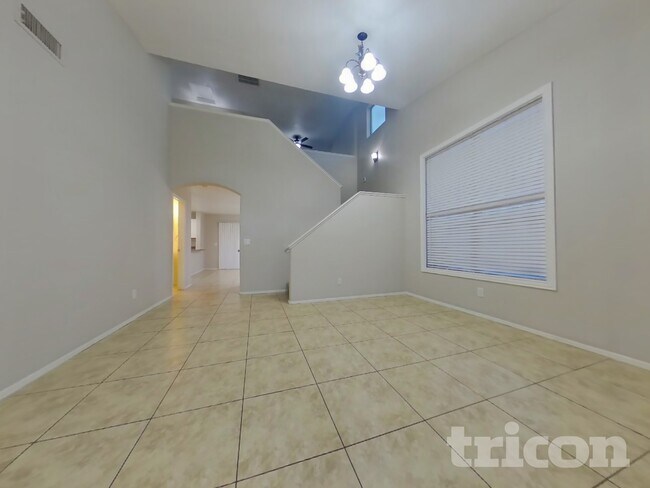 Foto del edificio - 12917 W Windsor Ave