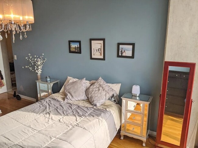 Photo - 700 W Van Buren St Apartment