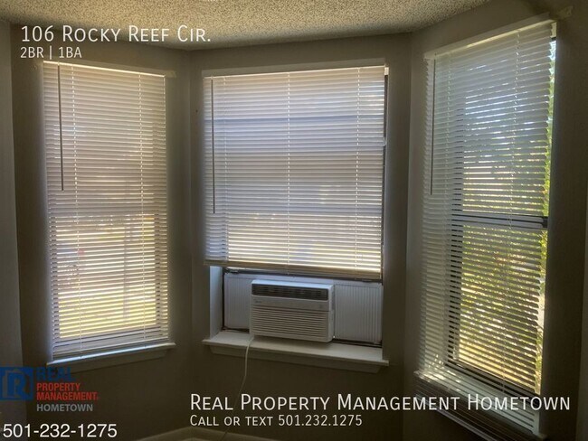 Building Photo - The Perfect 2BR 1BA duplex for you off of ...