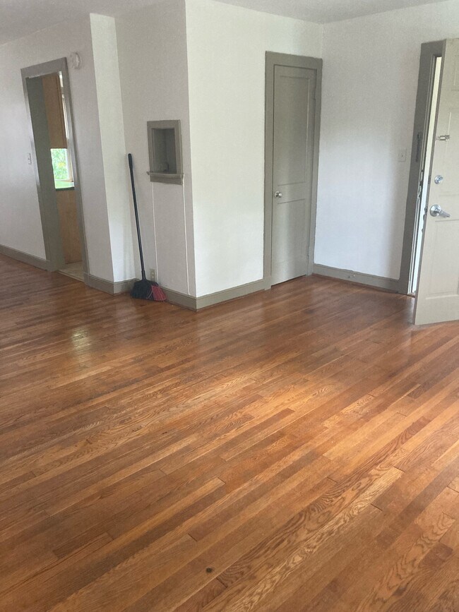 Foto del edificio - 1400 Kenmore Ave