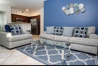 Building Photo - 19801 E Country Club Dr