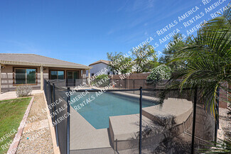 Building Photo - 3933 E San Carlos Pl