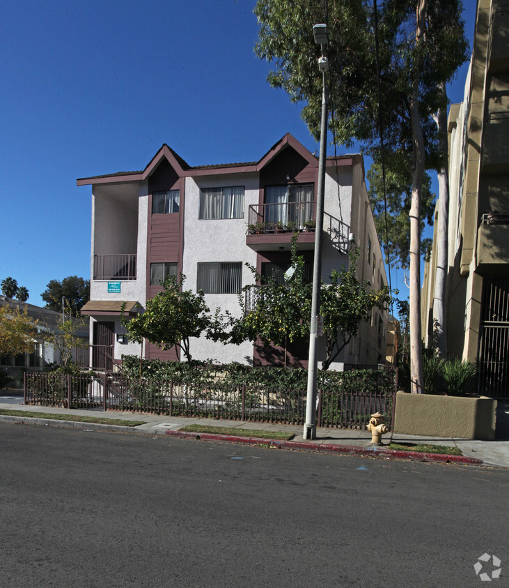 Building Photo - 1759 Mariposa Ave