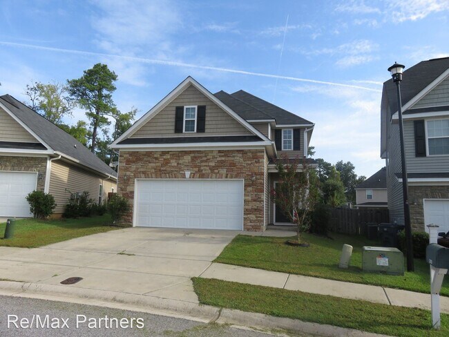 Building Photo - 3 br, 2.5 bath House - 2067 Dundee Way