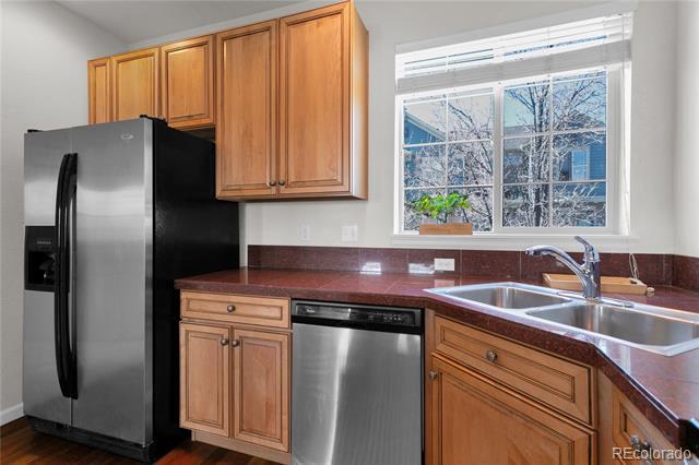 Building Photo - 775 N Roslyn St