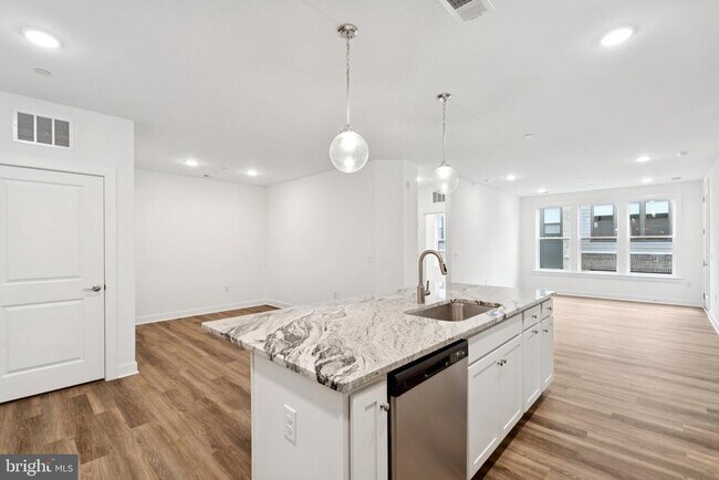 Building Photo - 21731 Dovekie Ter