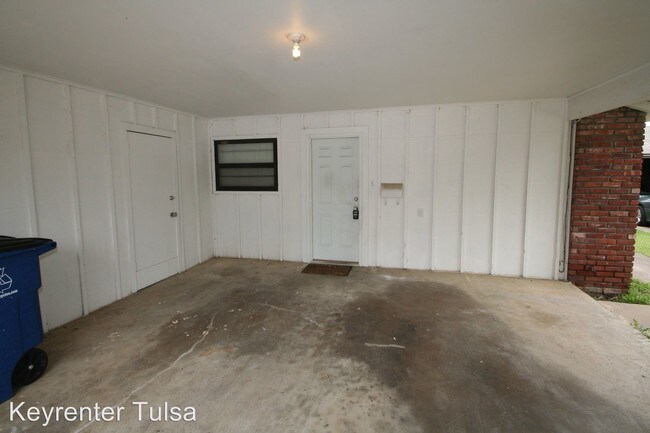 Building Photo - 4725 S Granite Pl