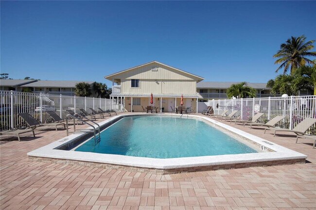 Foto del edificio - 4625 Bayshore Dr