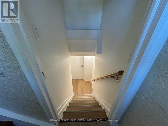 Building Photo - 145 Harrison Dr