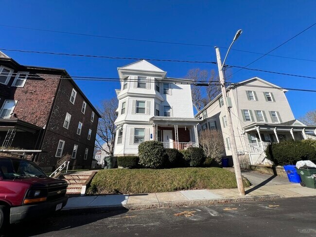 Building Photo - 76 Stetson St