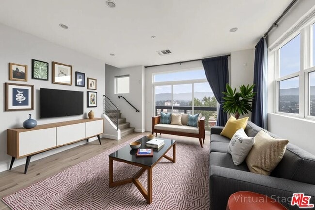 Foto del edificio - 2753 Waverly Dr