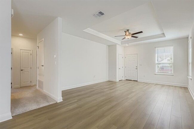 Foto del edificio - 517 Madelines Mdw Ln