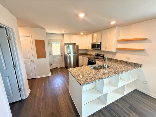 Foto del edificio - 106 White Rapids Way