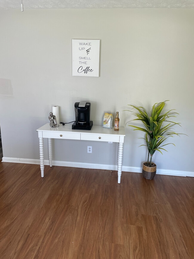Foto del edificio - Room in Duplex on New Dawn Ct