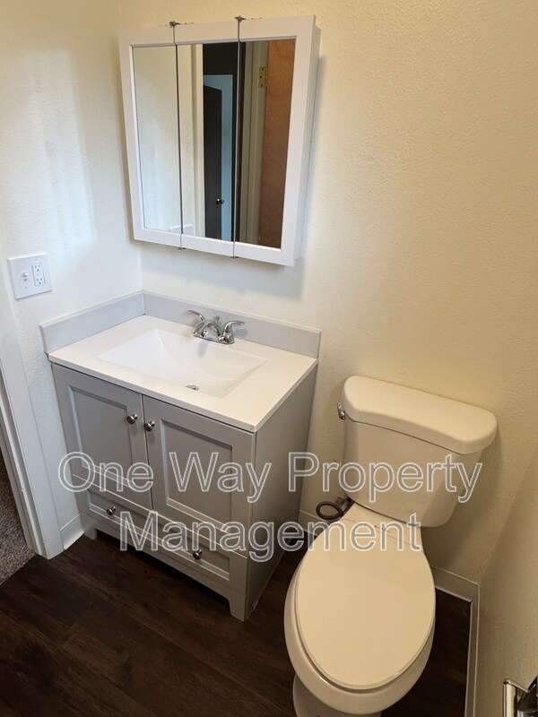 Foto del edificio - 2423 W 27th St