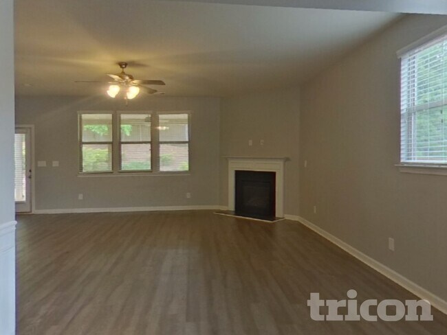 Building Photo - 137 Madison Grace Ave