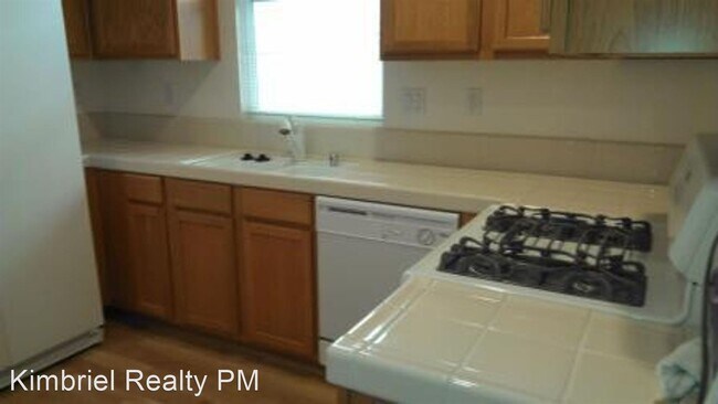 Building Photo - 3 br, 1.5 bath House - 2796 Crested St