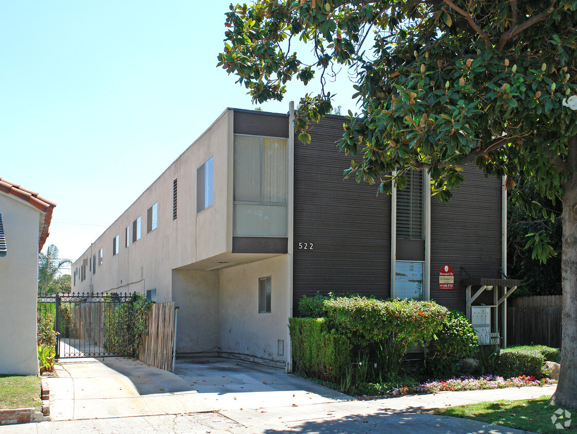 Foto del edificio - 522 N Sweetzer Ave