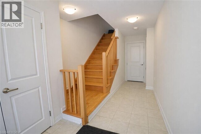 Building Photo - 305 Garner Rd W